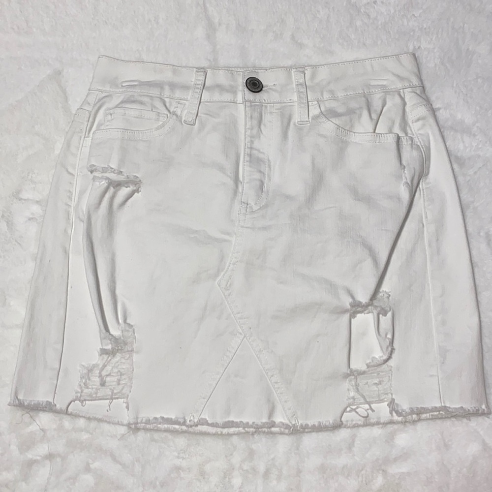 Like New White SO Distressed Mini Skirt